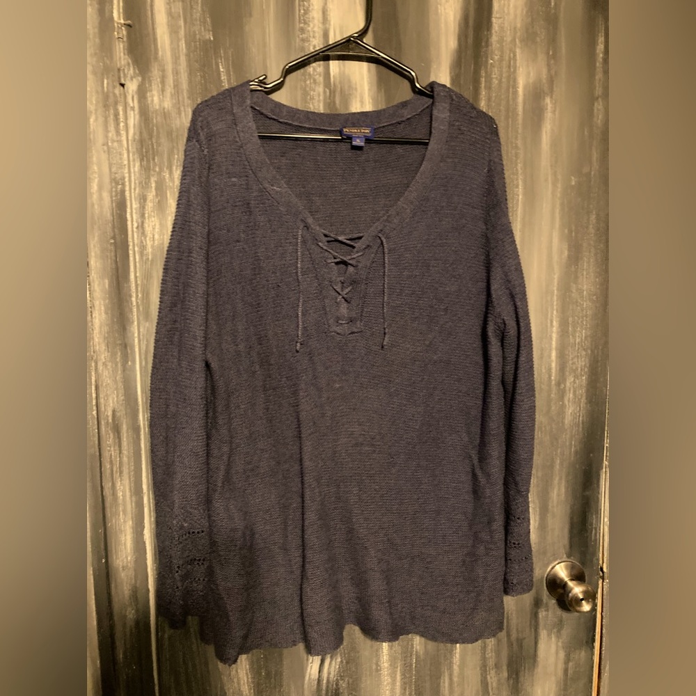 Pendleton sweater
Size XL
BLUE